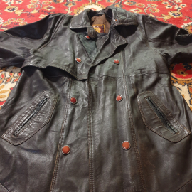 Плащ кожаный с ремнем "Leather. Pak Antilop", размер s, длина 115 см, полуобхват 60 см. Винтаж.. Картинка 14